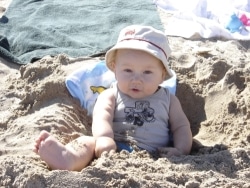 11-08-2007- Fionn buried in sand#1