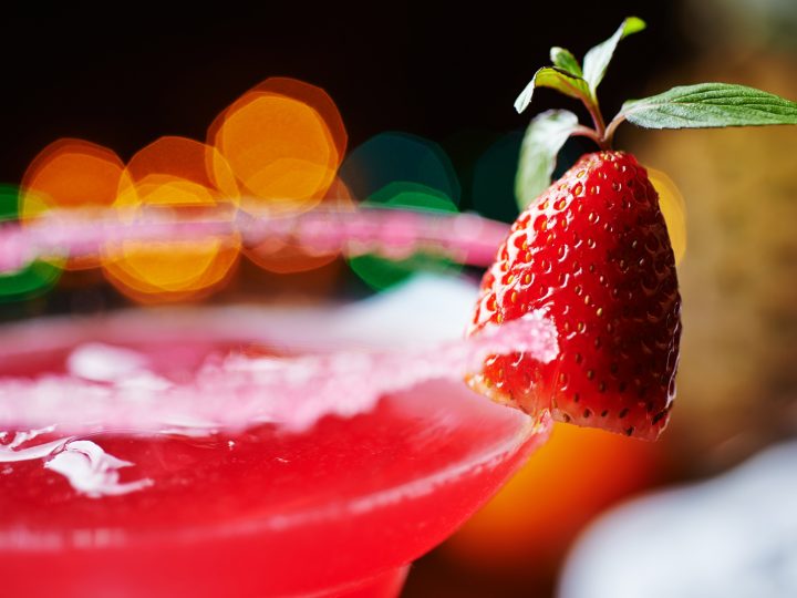 How to Make a Strawberry Daiquiri