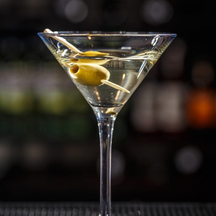 How many ounces is a martini pour?